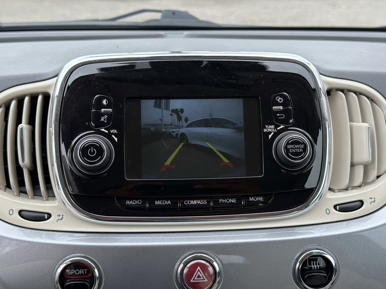 Used 2018 FIAT 500 Lounge FWD image 26