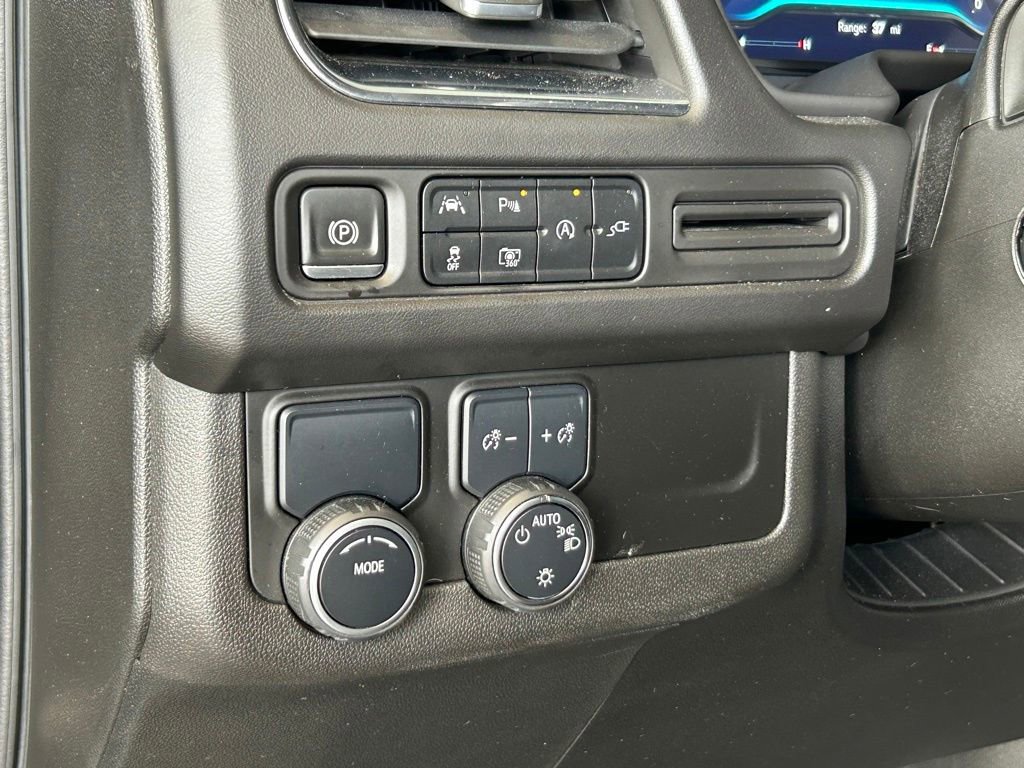 Used 2022 Chevrolet Tahoe RST w/ Sport Performance Package RWD image 35