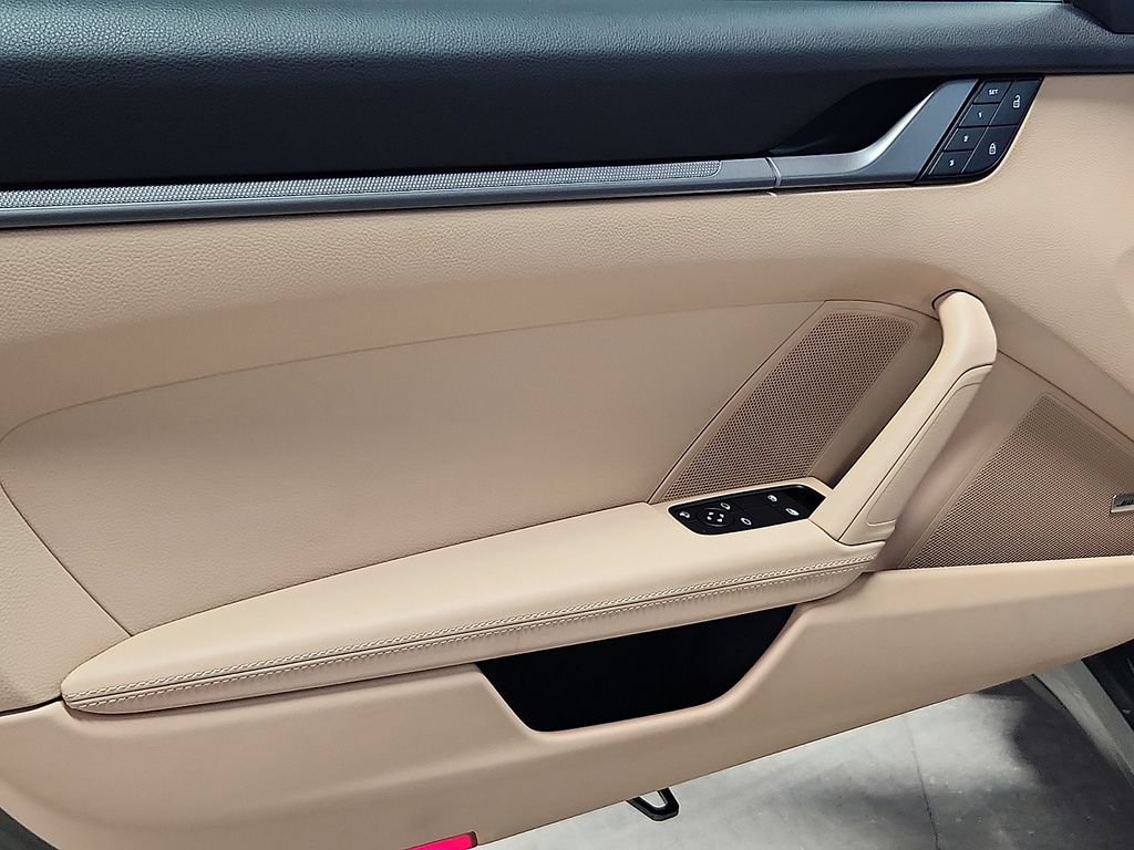 Certified 2024 Porsche 911 Carrera 4S AWD/4WD image 11