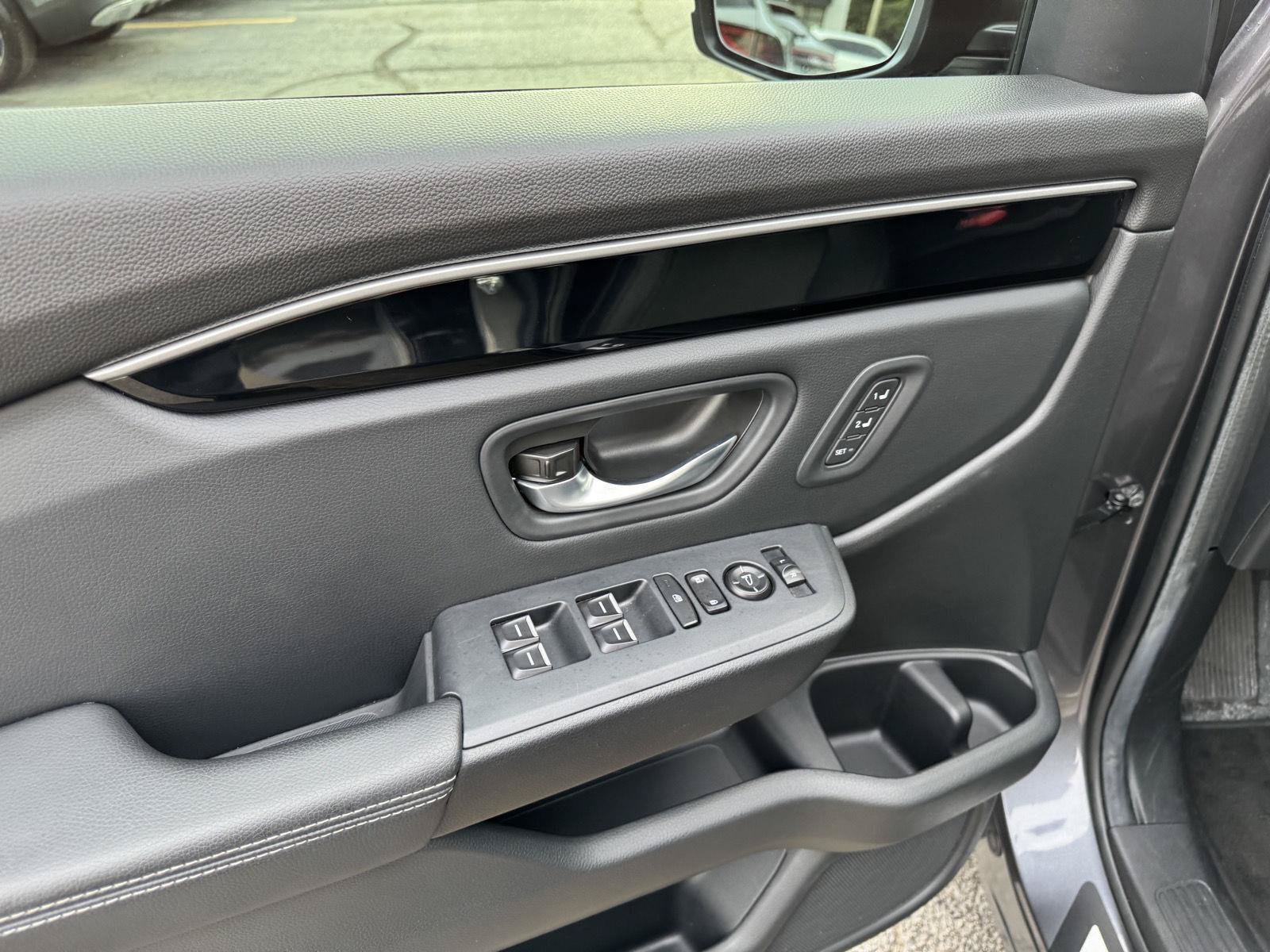 Used 2025 Honda Pilot EX-L image 21