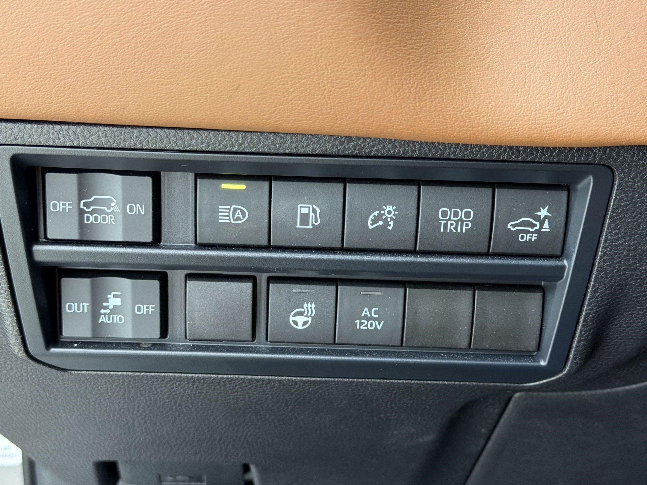 Used 2025 Toyota Sequoia 1794 Edition AWD/4WD image 19