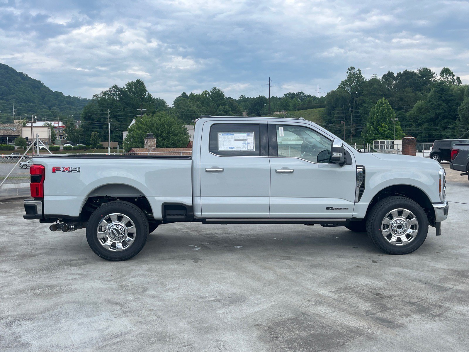 New 2026 Ford F350 Lariat w/ Lariat Ultimate Package AWD/4WD image 2