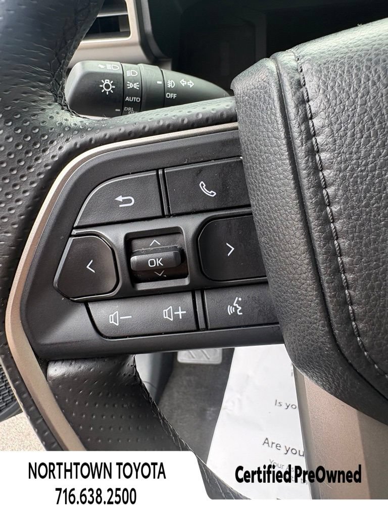 Used 2025 Toyota 4Runner SR5 AWD/4WD image 22