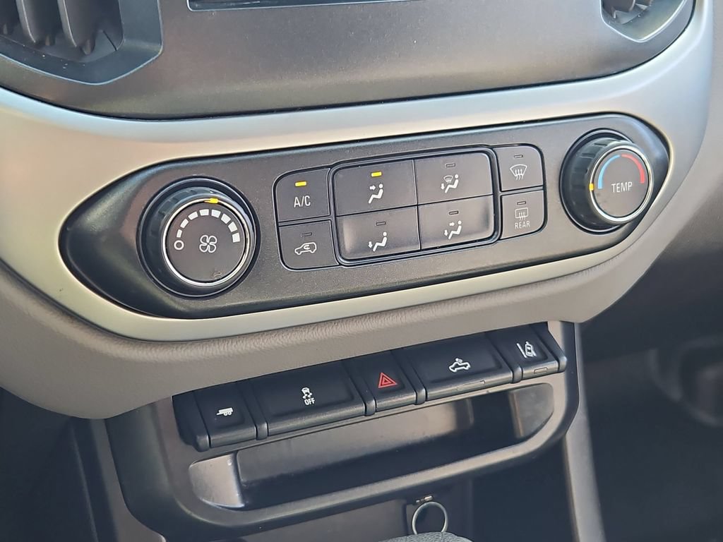 Used 2016 Chevrolet Colorado LT w/ LT Convenience Package AWD/4WD image 25