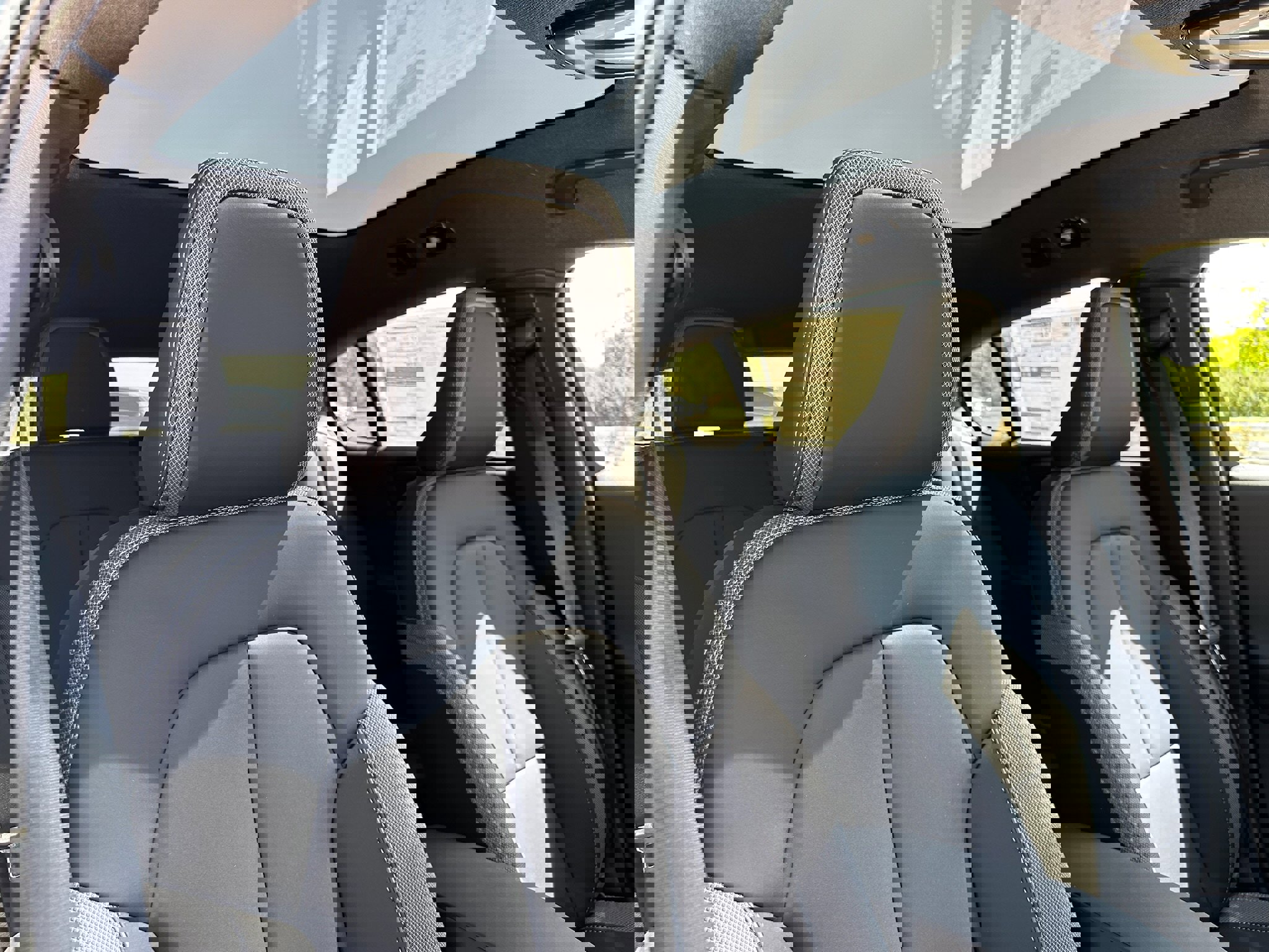 Certified 2024 Volvo C40 Recharge Core w/ Climate Package image 9