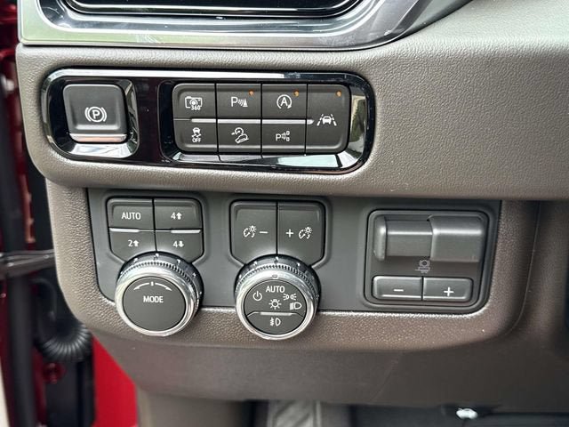 New 2026 GMC Yukon Elevation AWD/4WD image 25
