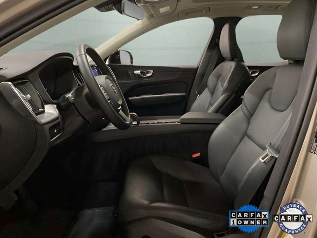 Used 2025 Volvo XC60 B5 Core image 21