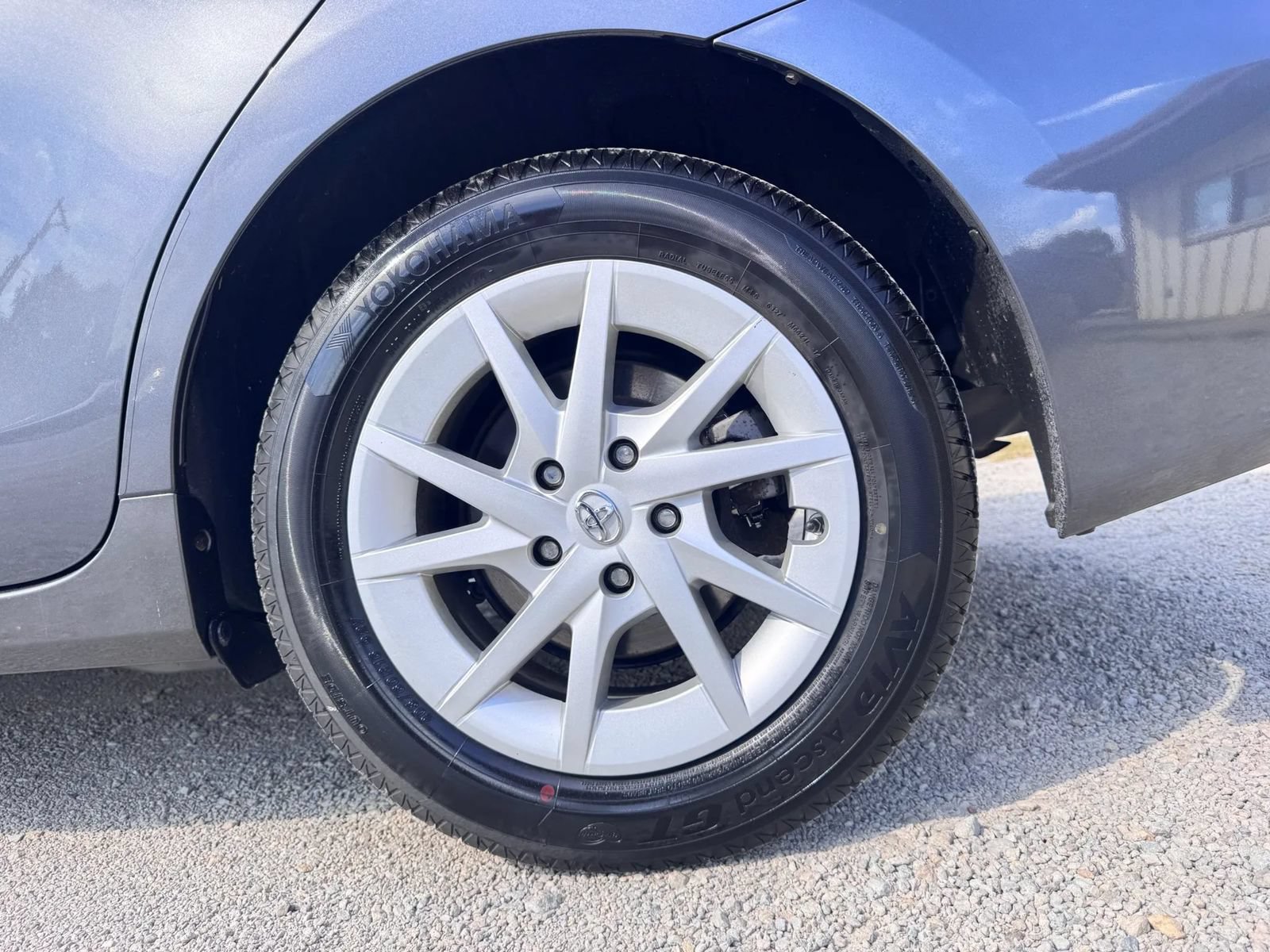 Used 2013 Toyota Prius V Three FWD image 16