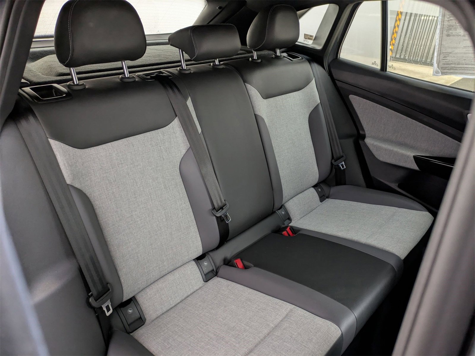 Used 2023 Volkswagen ID.4 Pro image 28