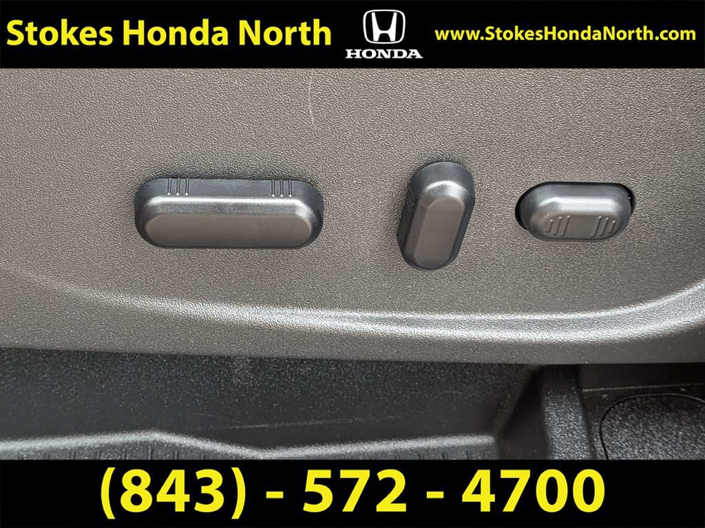 Used 2019 Ford Escape Titanium FWD image 24