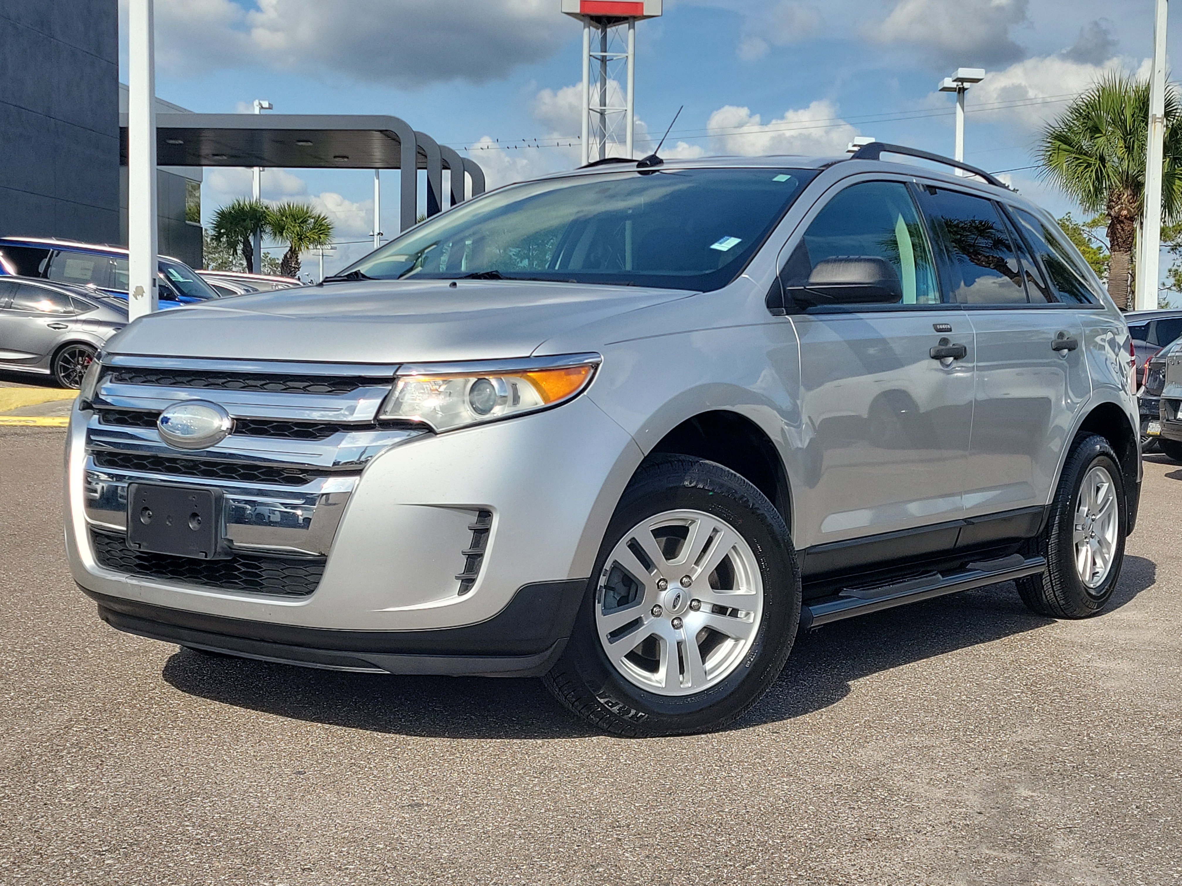 Used 2013 Ford Edge SE image 1
