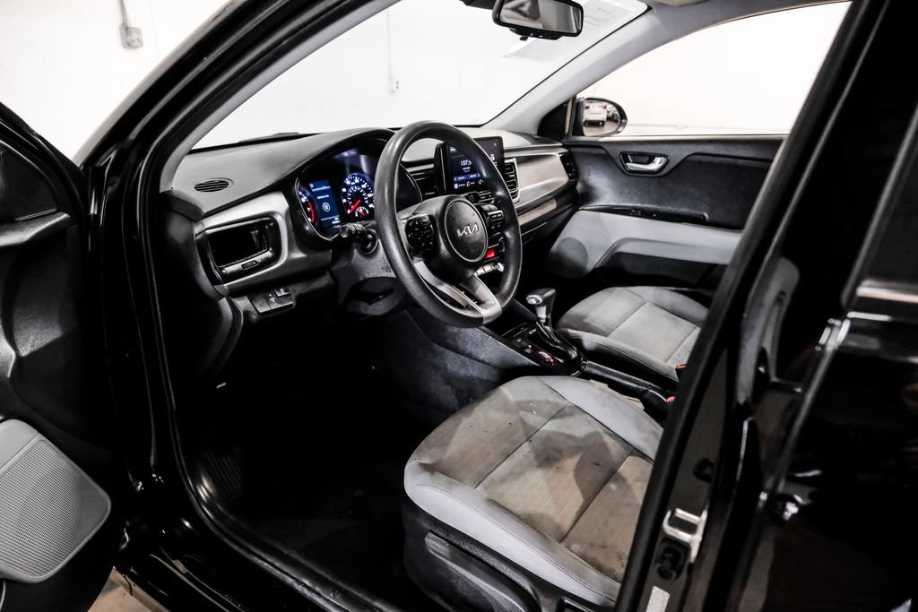 Used 2023 Kia Rio S FWD image 3