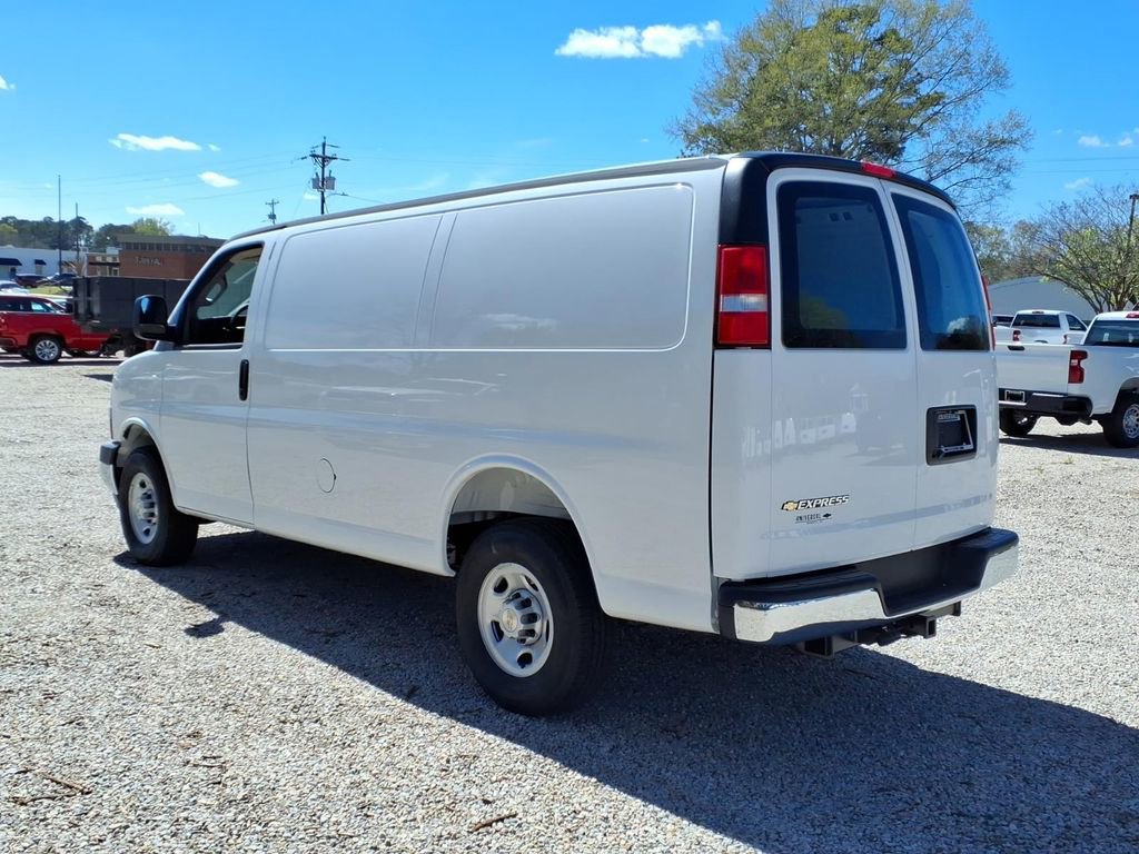 New 2026 Chevrolet Express 2500 w/ Driver Convenience Package RWD image 5