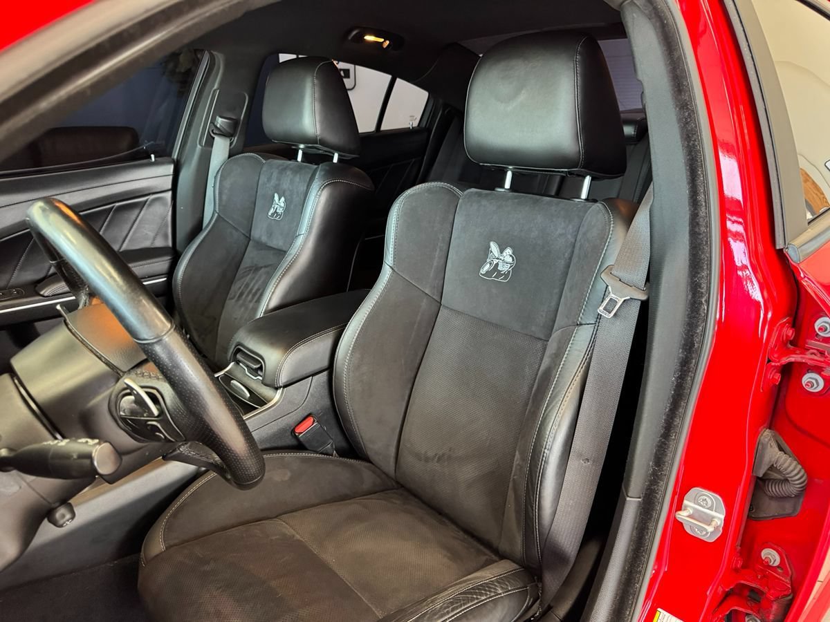 Used 2019 Dodge Charger Scat Pack w/ Dynamics Package RWD image 17