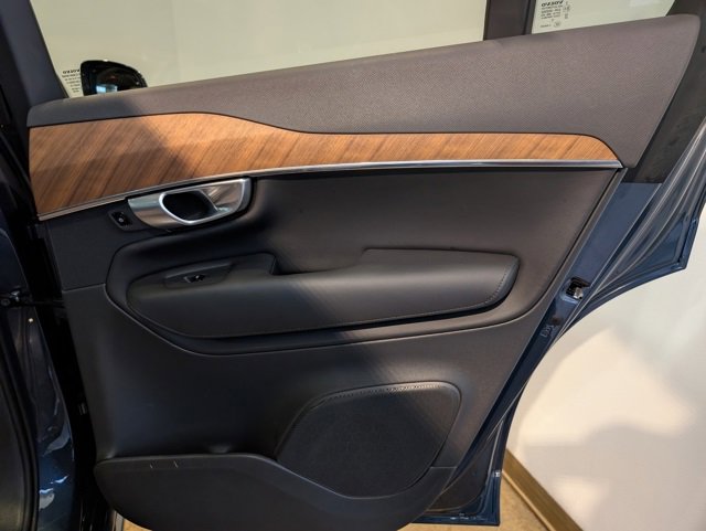 Used 2024 Volvo XC90 B6 Plus w/ Protection Package Premier image 26