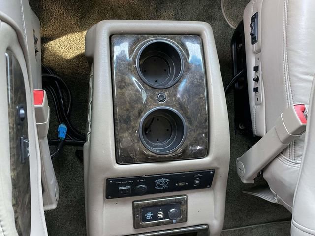 Used 2015 Chevrolet Express 2500 Extended image 25