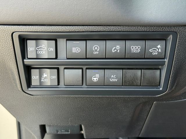 Used 2024 Toyota Tundra Platinum AWD/4WD image 19