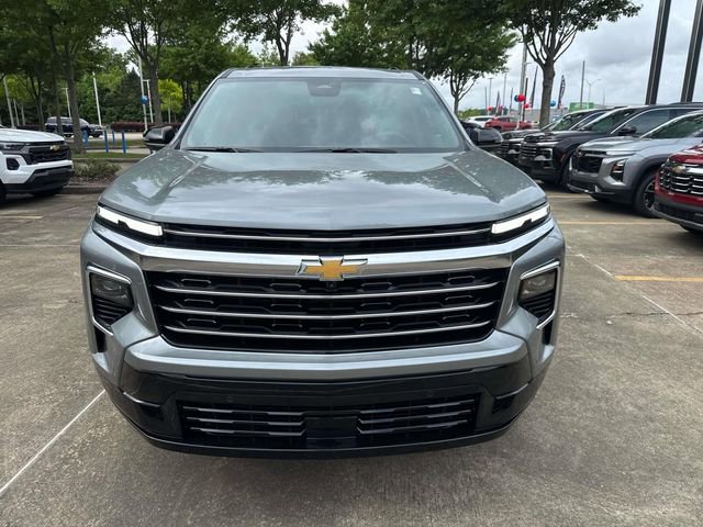 New 2026 Chevrolet Traverse High Country FWD image 2