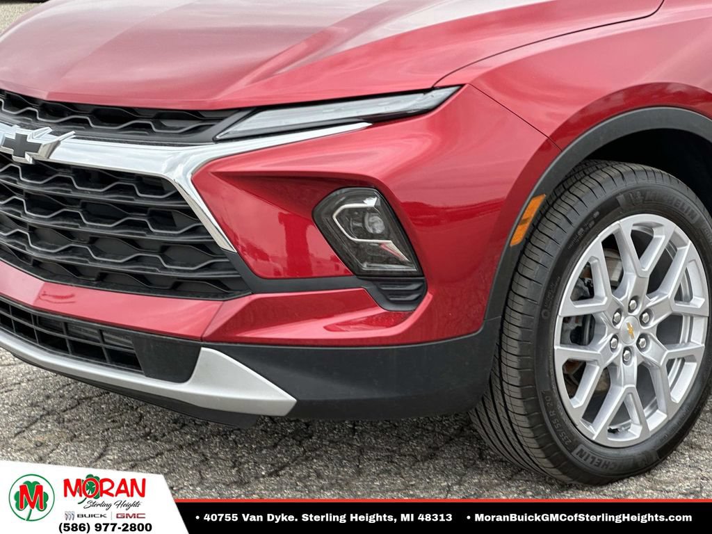 Certified 2024 Chevrolet Blazer LT w/ Convenience Package FWD image 8