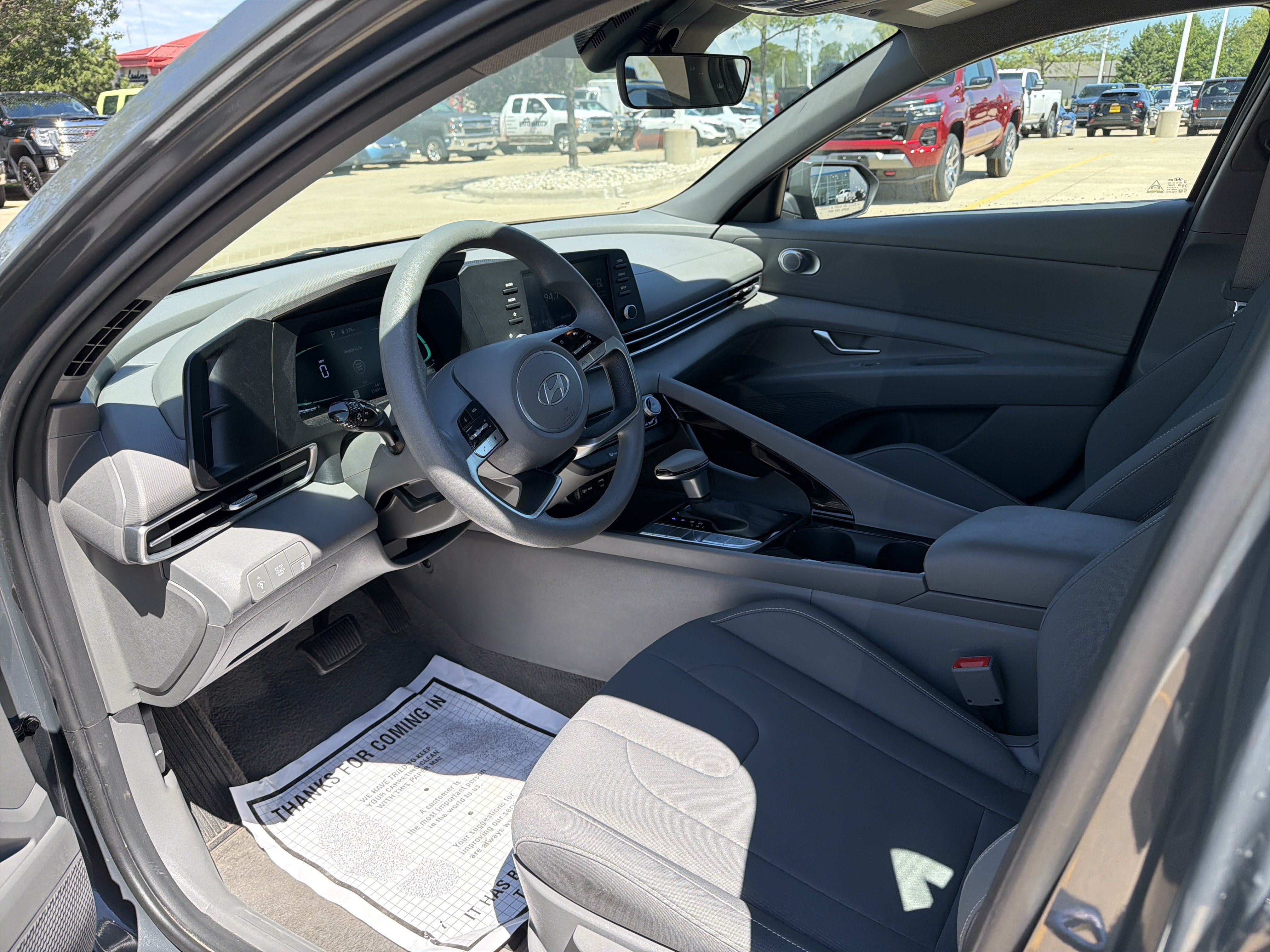 Used 2026 Hyundai Elantra Hybrid FWD image 9