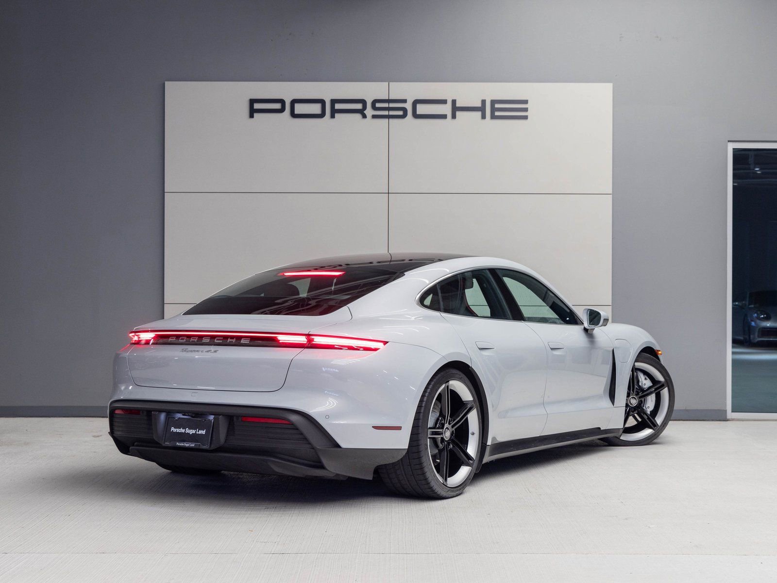 Certified 2024 Porsche Taycan 4S image 7