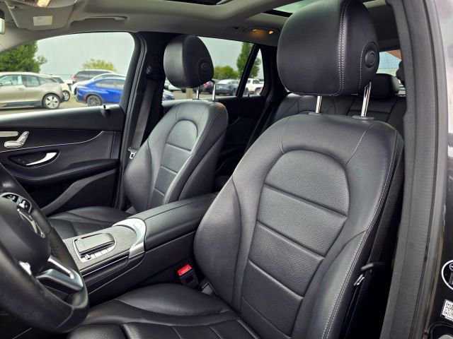 Used 2020 Mercedes-Benz GLC 300 4MATIC image 30