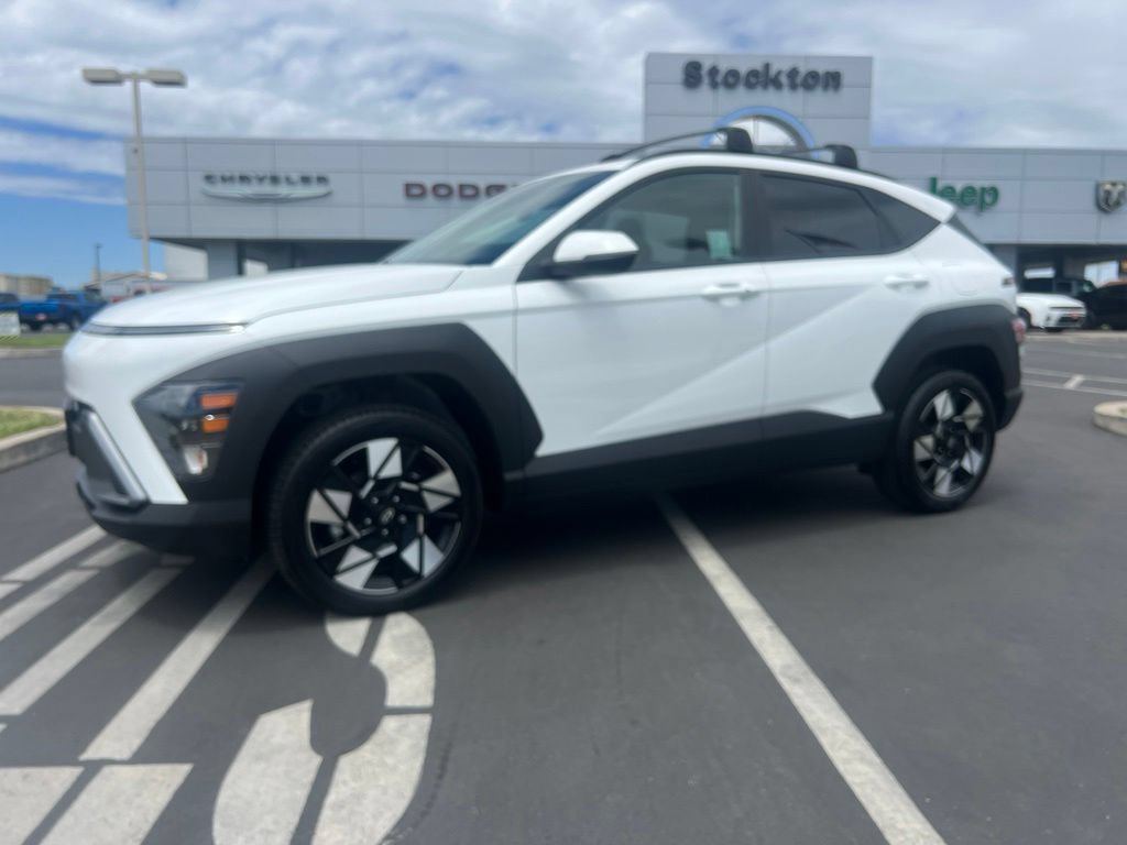 Used 2025 Hyundai Kona SEL AWD/4WD image 1