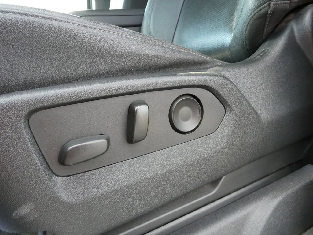 Used 2022 GMC Sierra 1500 SLT w/ SLT Premium Package image 26