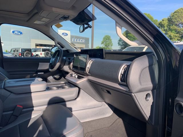 Used 2025 Ford Expedition Max Active AWD/4WD image 18