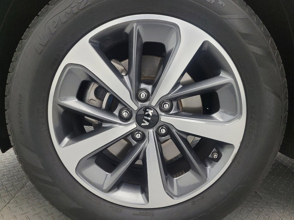 Used 2019 Kia Sorento EX image 31