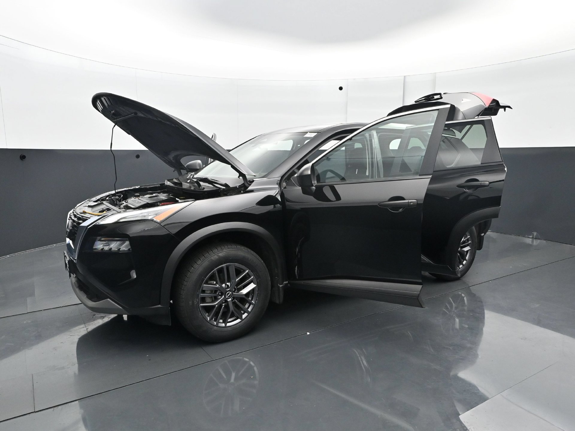 Used 2023 Nissan Rogue S AWD/4WD image 29
