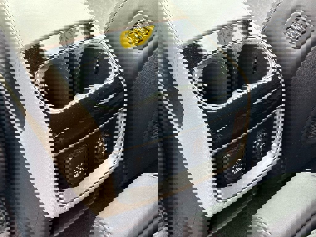 Used 2022 Kia Carnival SX image 22