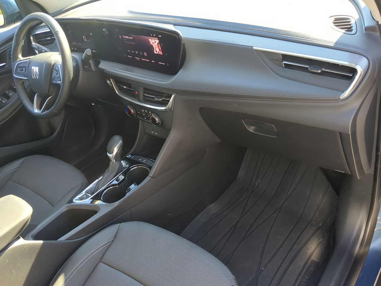 Used 2025 Buick Encore GX Preferred image 27