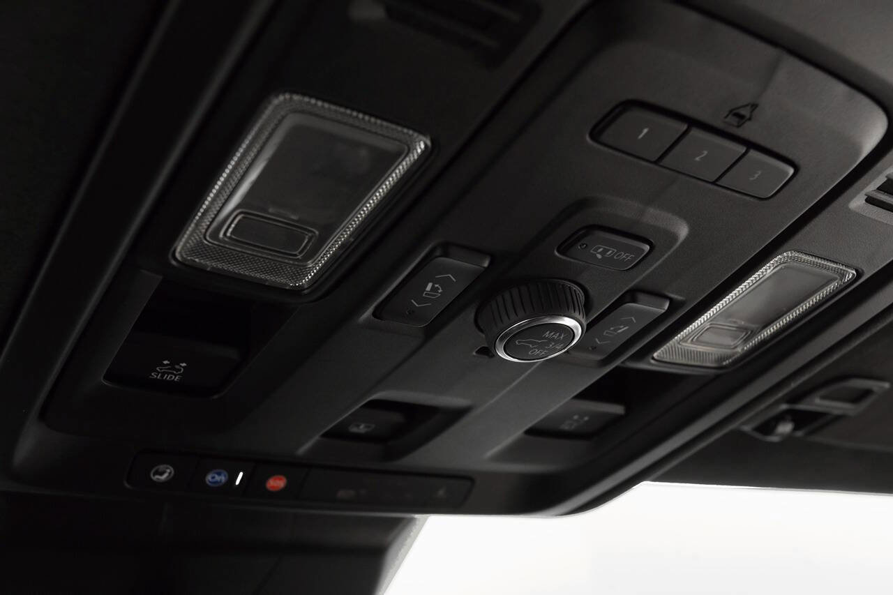 Used 2023 Cadillac Escalade V image 41