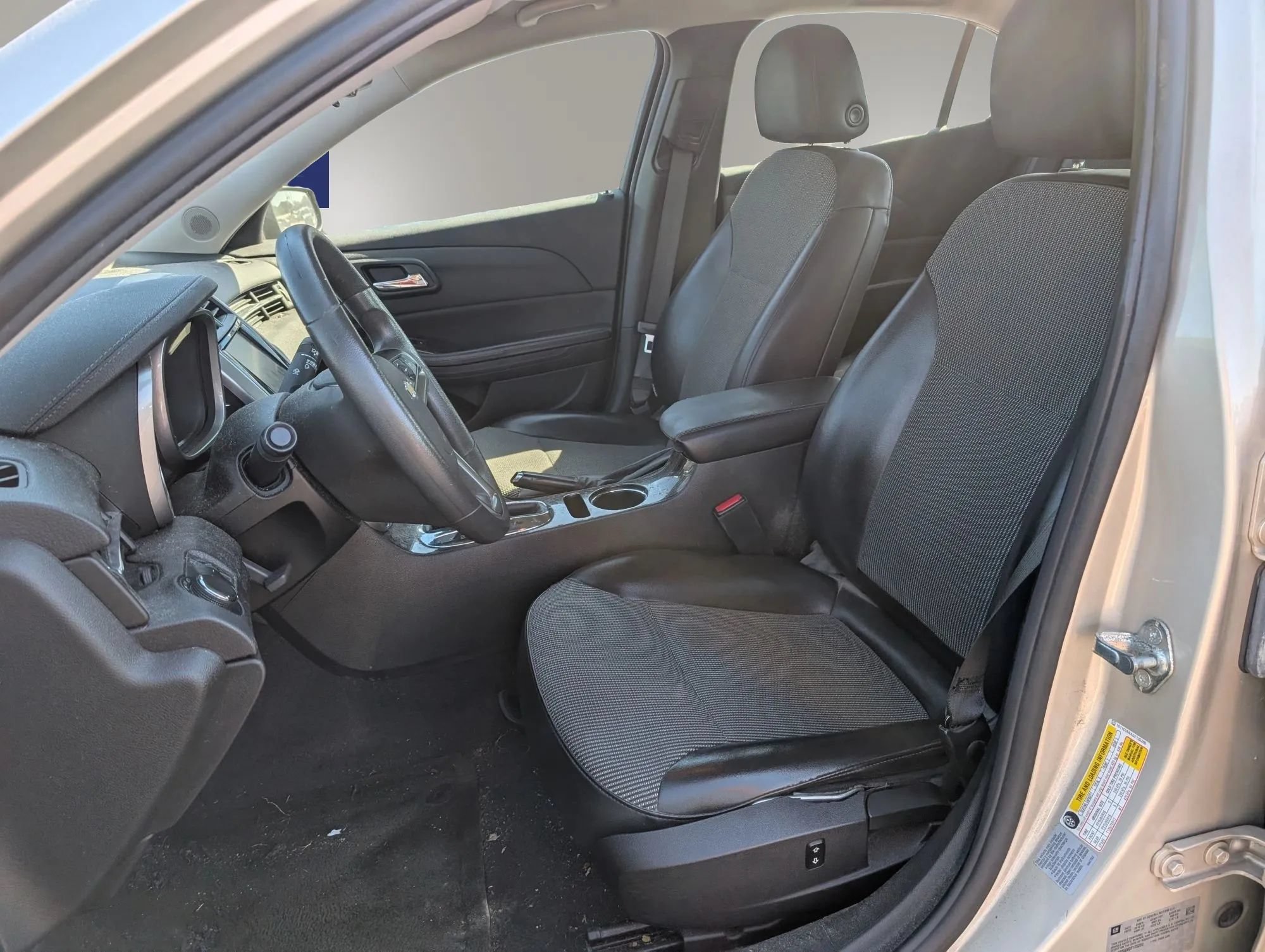 Used 2016 Chevrolet Malibu LT FWD image 9