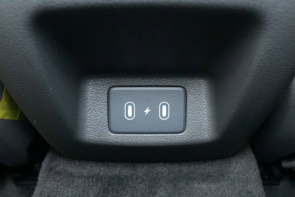 New 2025 Hyundai Sonata Limited FWD image 32