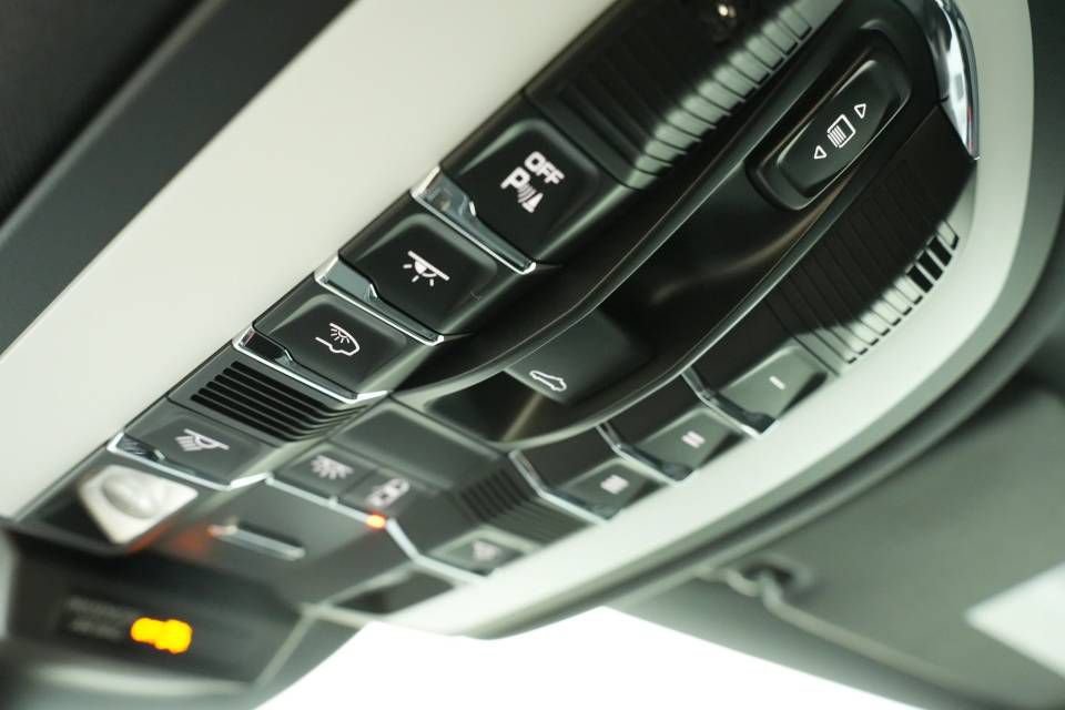 New 2026 Porsche Macan Turbo AWD/4WD image 38