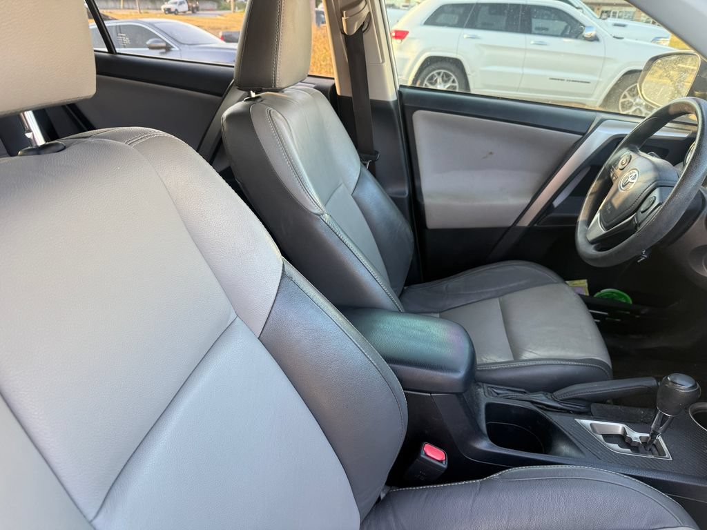 Used 2015 Toyota RAV4 XLE FWD image 8