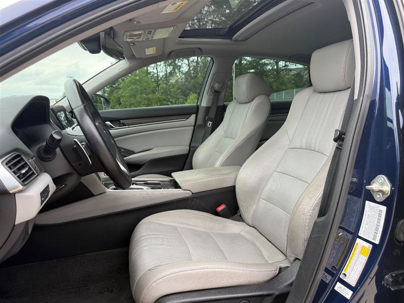 Used 2018 Honda Accord Touring image 14