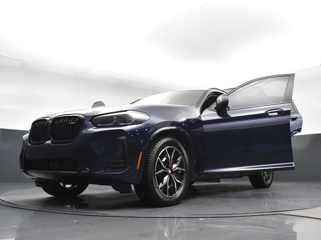 Used 2024 BMW X4 M40i AWD/4WD image 31