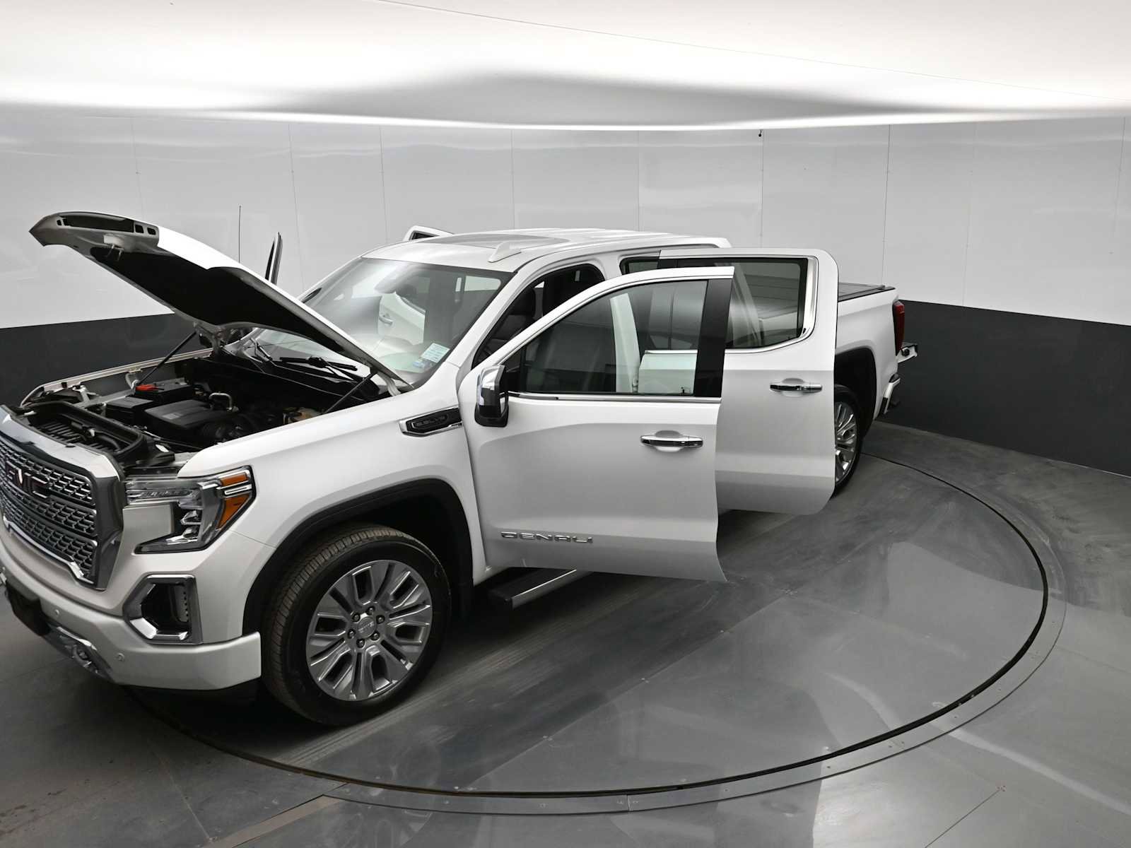 Used 2021 GMC Sierra 1500 Denali w/ Denali Premium Package AWD/4WD image 40