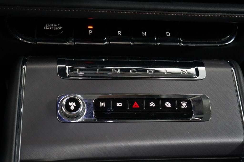 Used 2025 Lincoln Aviator AWD image 19