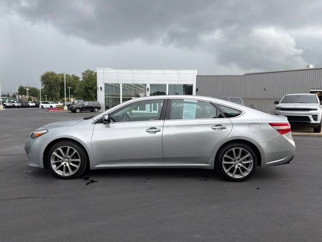 Used 2015 Toyota Avalon XLE Touring FWD image 4
