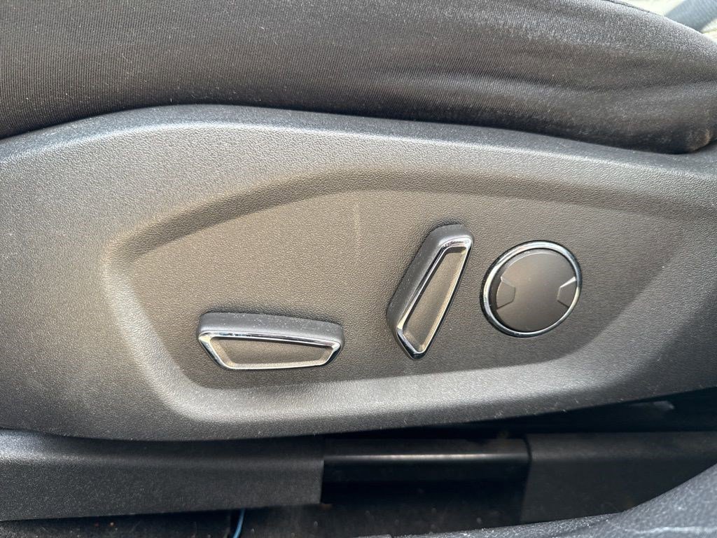 Used 2014 Ford Fusion SE FWD image 7