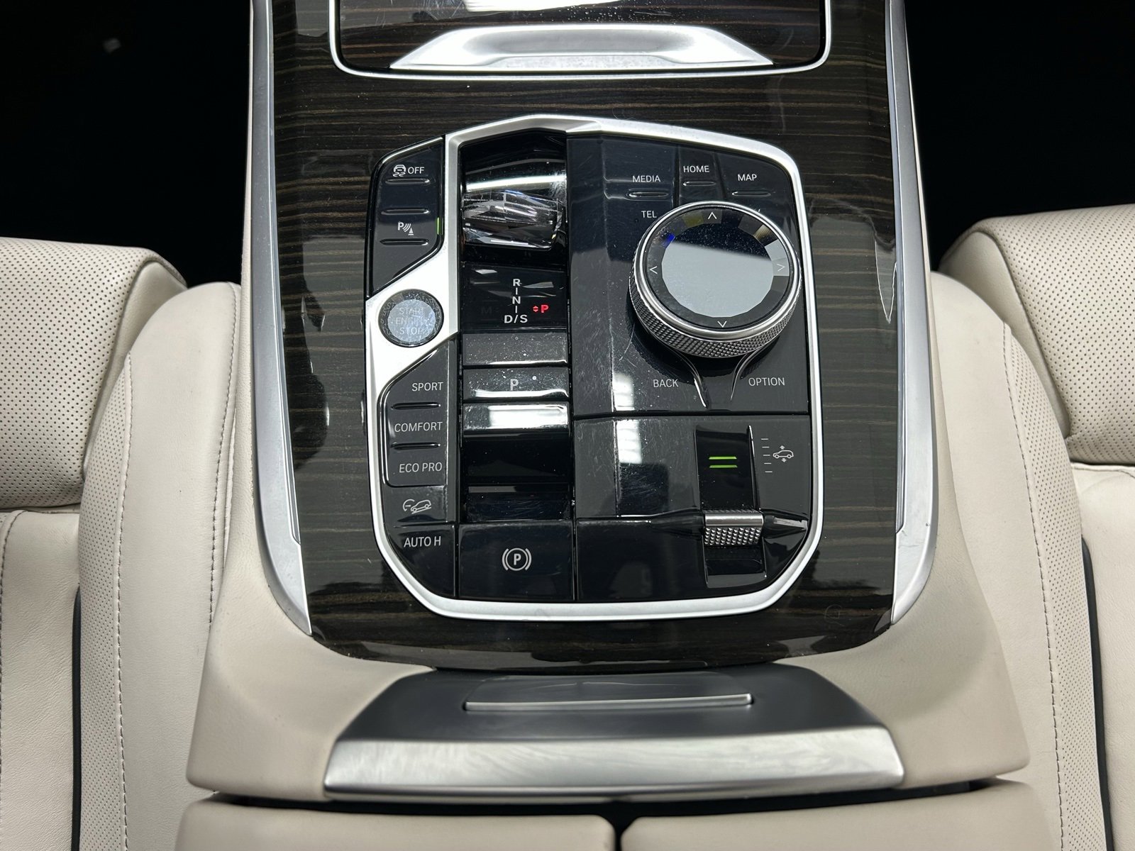 Used 2023 BMW X7 xDrive40i w/ Executive Package image 23