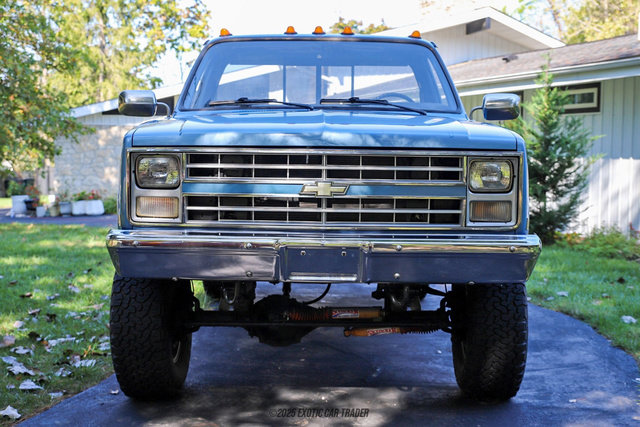 Used 1987 Chevrolet C/K Truck 2500 image 13