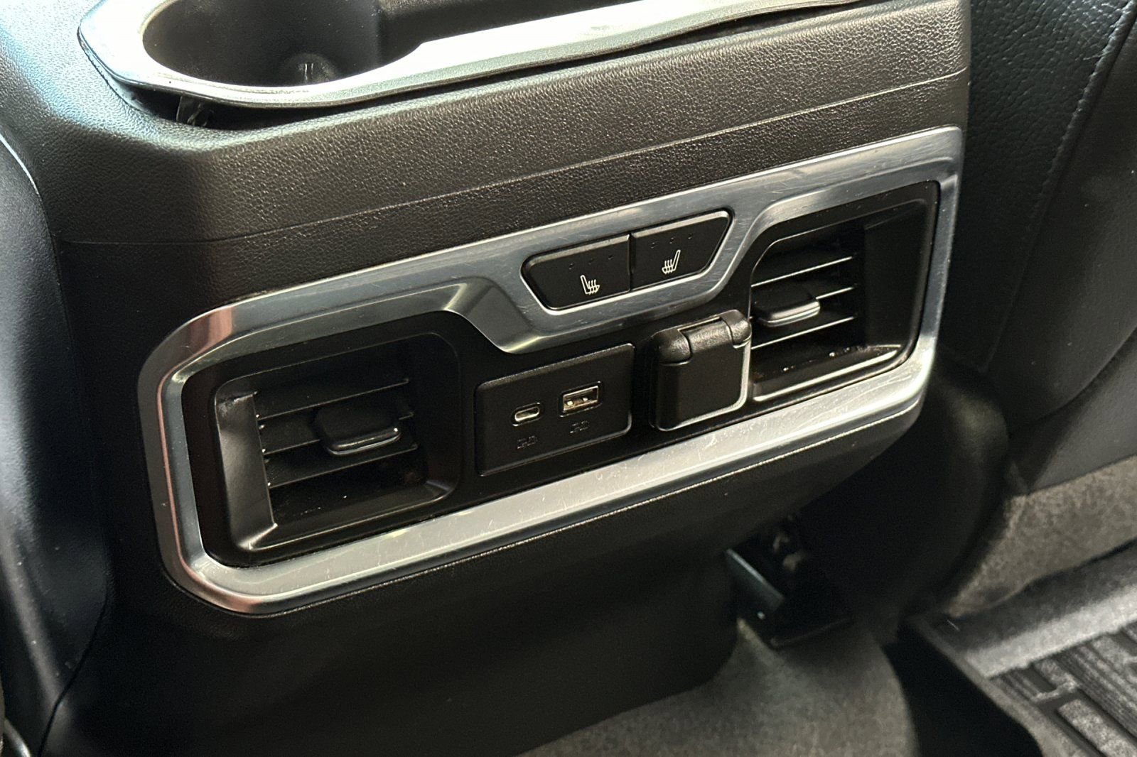 Used 2021 GMC Sierra 2500 Denali w/ Denali Ultimate Package image 14