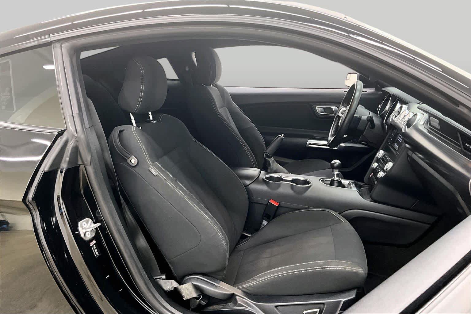 Used 2019 Ford Mustang GT w/ GT Performance Package RWD image 9