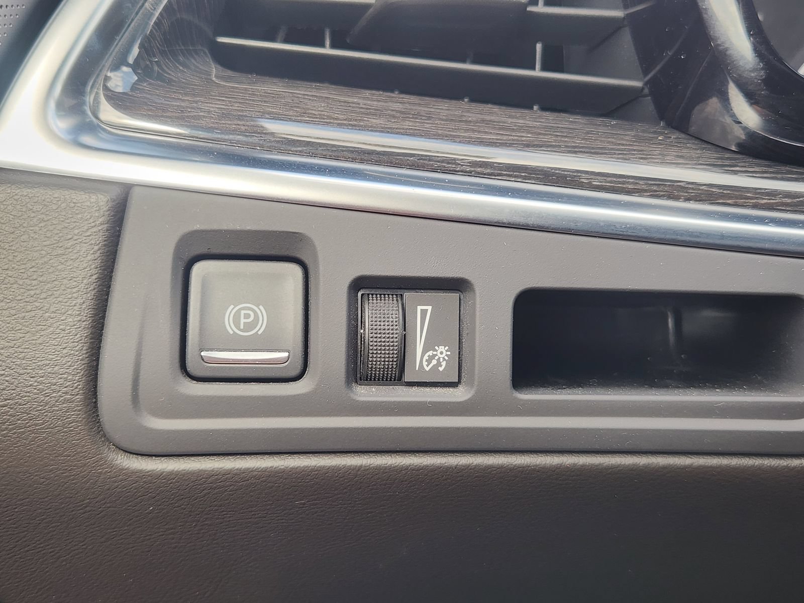 Used 2023 Cadillac XT5 Premium Luxury FWD image 27