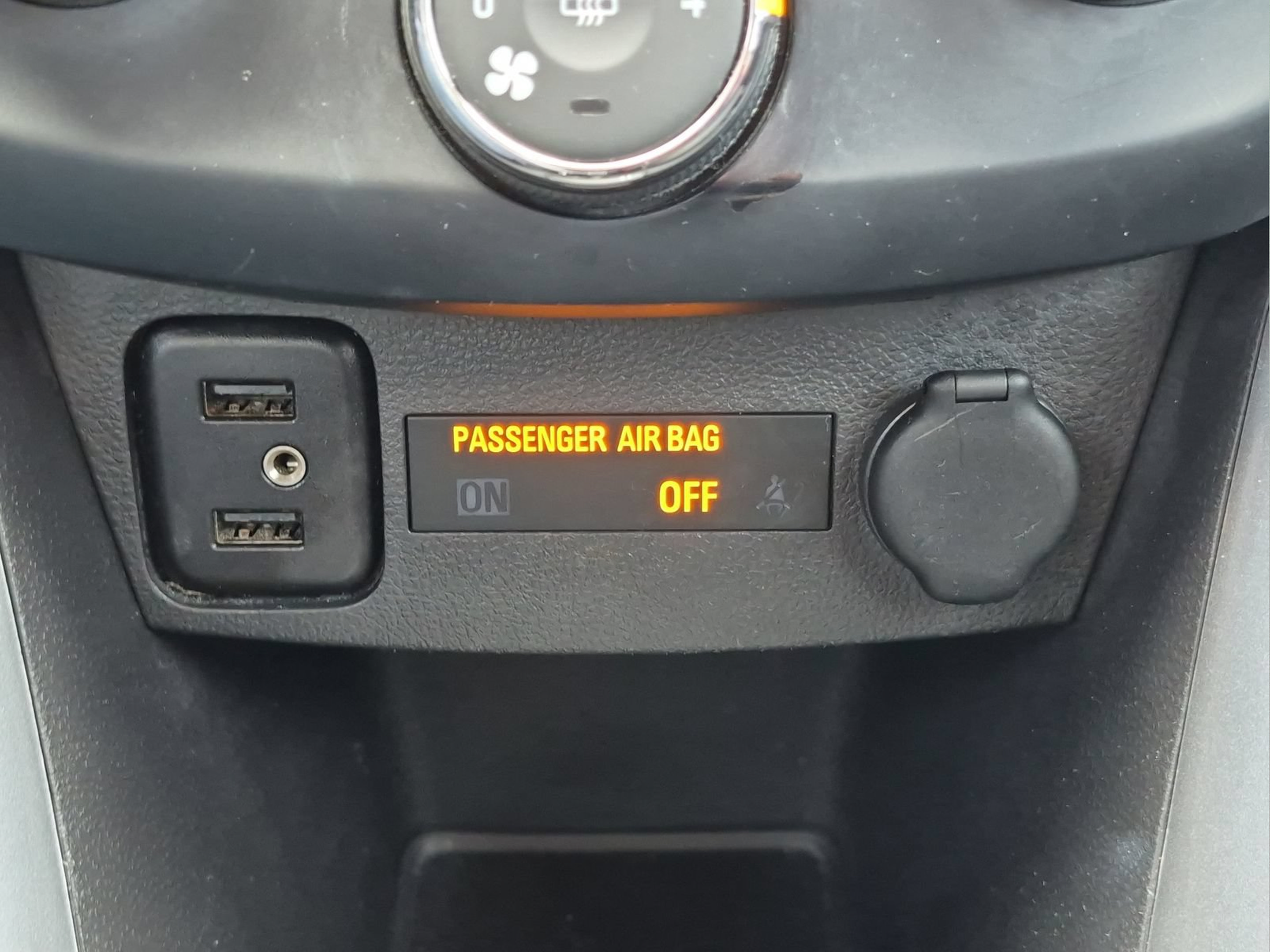 Used 2019 Chevrolet Trax LS FWD image 26